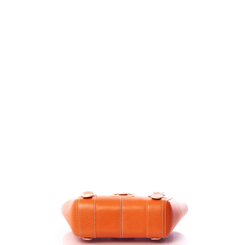 Loewe Vintage Shoulder Bag in Orange, Leather — Detail View