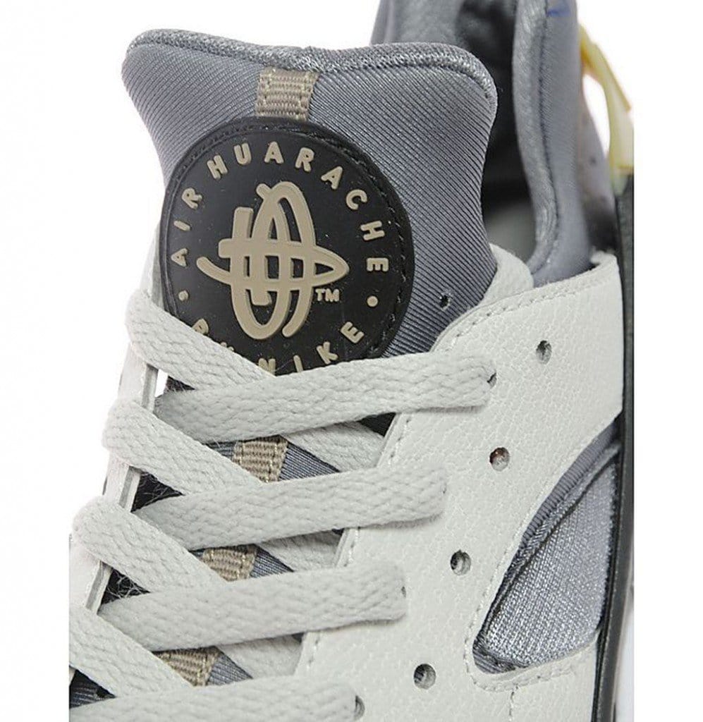 Nike Air Huarache "Light Ash Grey" — UK 3 | EU 35.5 | US 3.5 — Side View