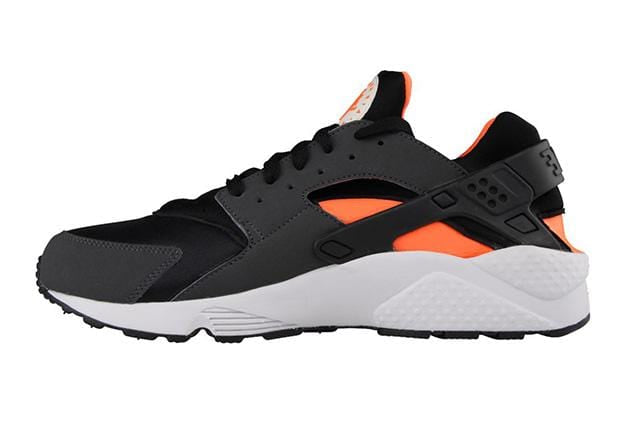 Nike Air Huarache Total Orange-Black — UK 3 | EU 35.5 | US 3.5 — Front View