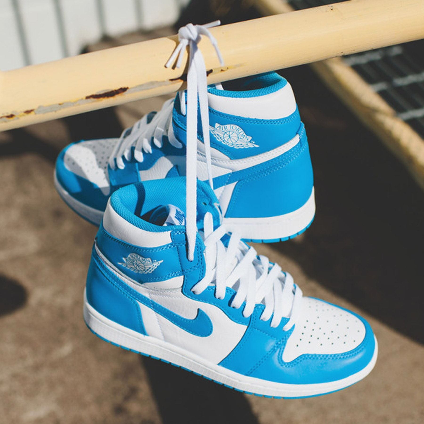 Air Jordan 1 Retro High OG 'UNC' — UK 3 | EU 35.5 | US 3.5 — Alternate View 7