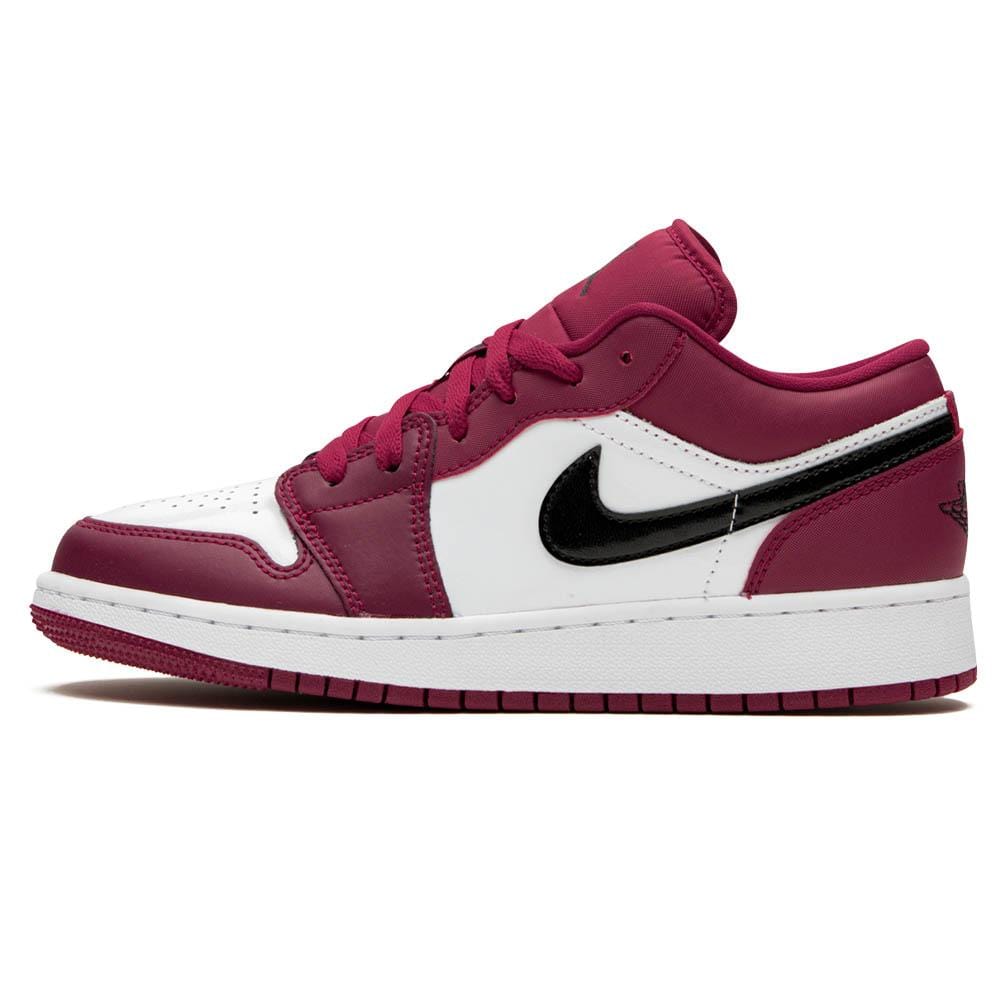 Air Jordan 1 Low GS 'Noble Red' — UK 13.5 | EU 32 | US 1Y — Front View