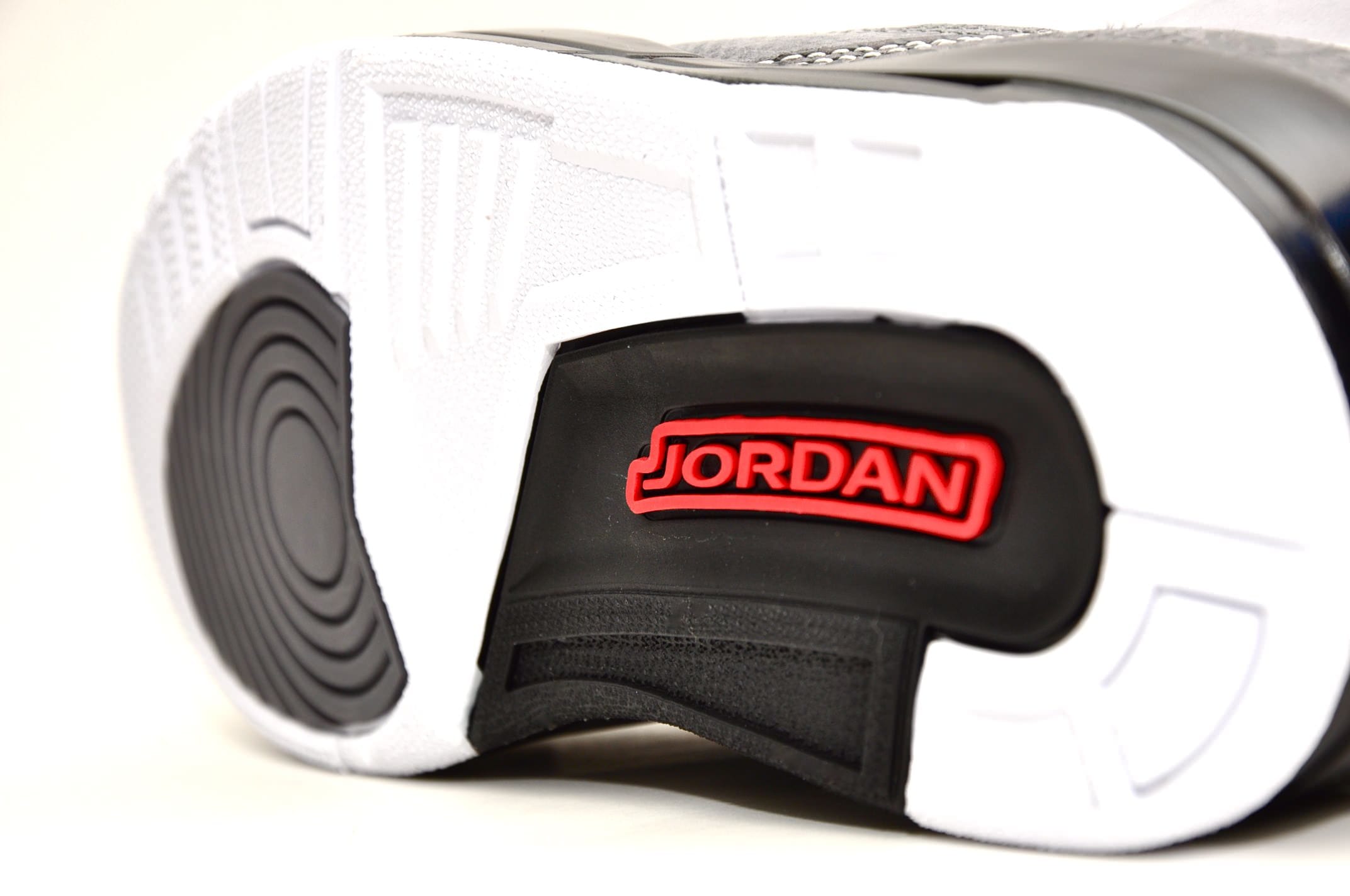 Air Jordan 3 'Stealth' — UK 3 | EU 35.5 | US 3.5 — Back View