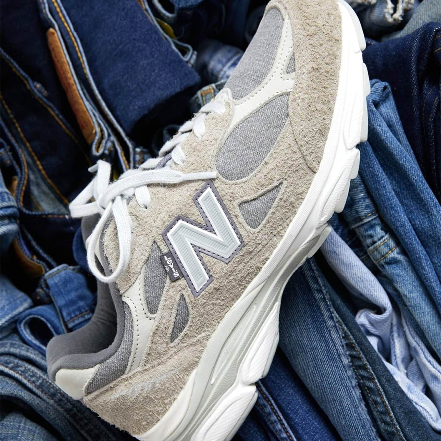 Levi's x New Balance 990v3 Made In USA 'Elephant Skin' — UK 3.5 | EU 36 | US 4 — Alternate View 7