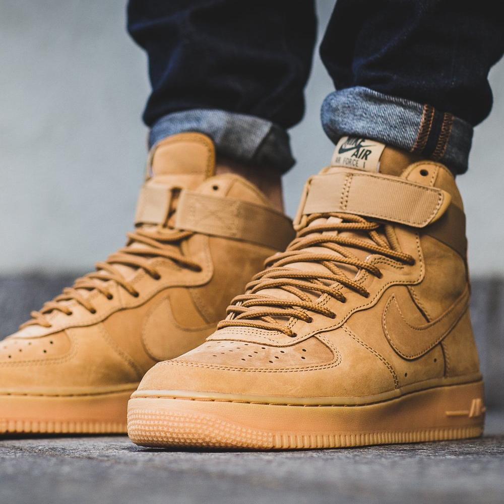 Nike Air Force 1 High 07 LV8 Flax — UK 3 | EU 35.5 | US 3.5 — Side View