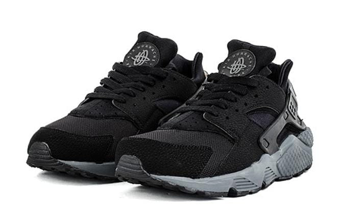 Nike Air Huarache Black Dark Grey — UK 3 | EU 35.5 | US 3.5 — Detail View