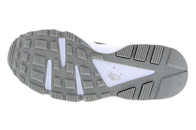 Nike Air Huarache Black Grey Camo — UK 3 | EU 35.5 | US 3.5 — Side View