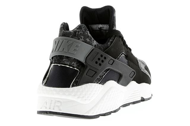 Nike Air Huarache Black Grey Camo — UK 3 | EU 35.5 | US 3.5 — Back View