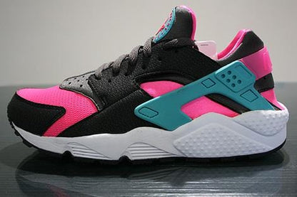 Nike Air Huarache Hyper Pink — UK 3 | EU 35.5 | US 3.5 — Back View