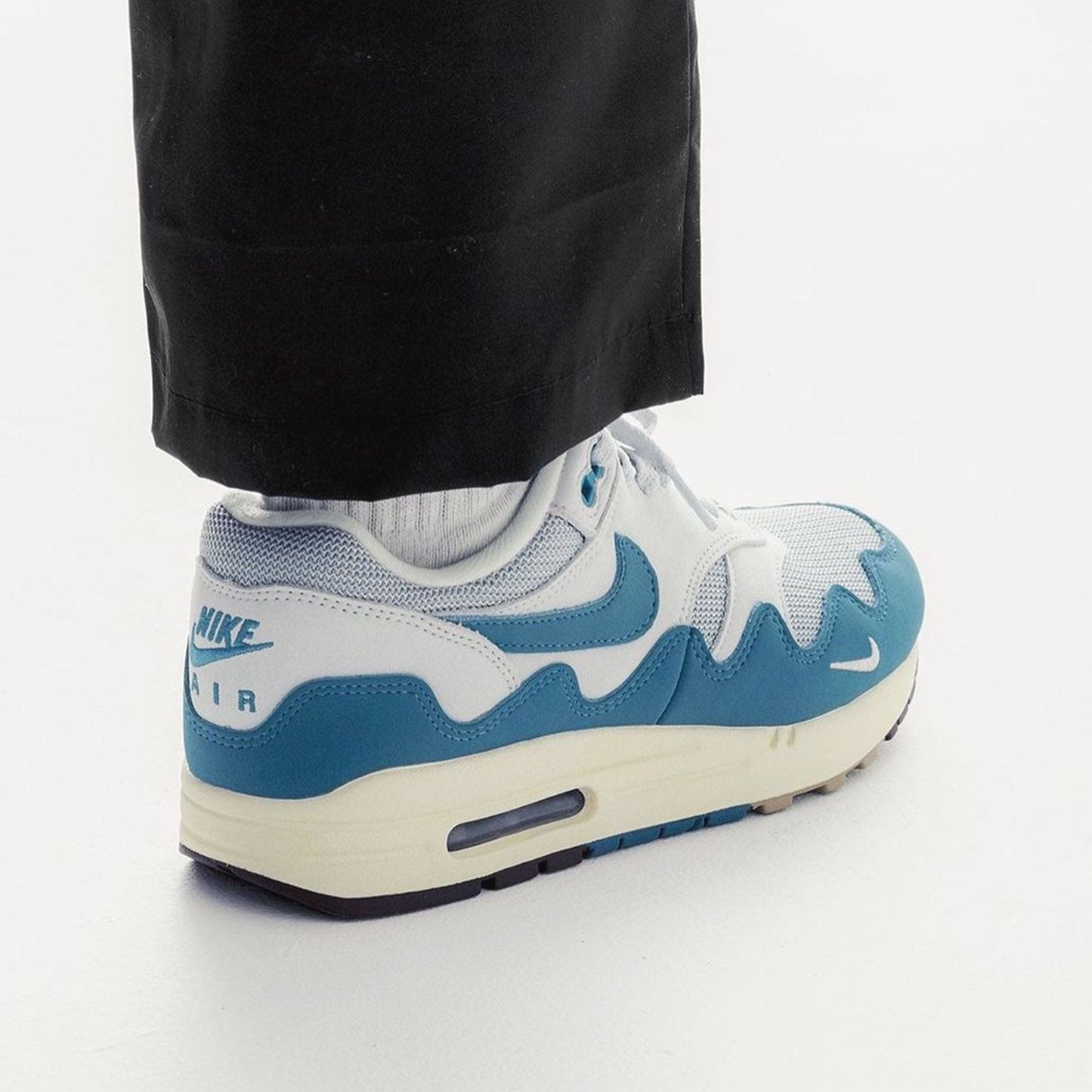 Patta x Nike Air Max 1 'Noise Aqua' — UK 3 | EU 35.5 | US 3.5 — Lifestyle View
