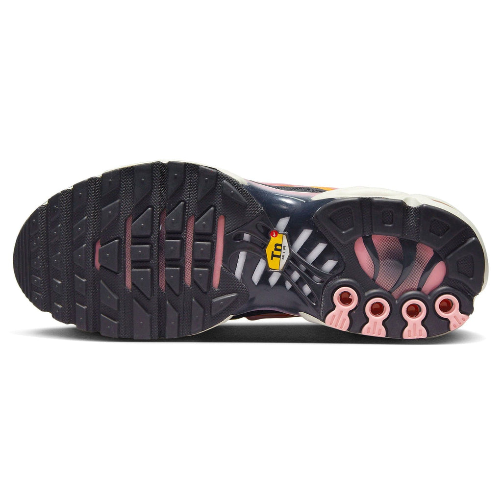 Nike Air Max Plus Wmns 'Magma Orange Soft Pink' — UK 2.5 | EU 35.5 | US 5 — Detail View
