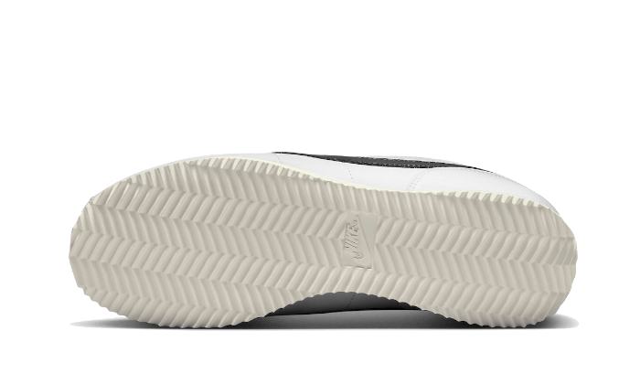 Nike Cortez White Black