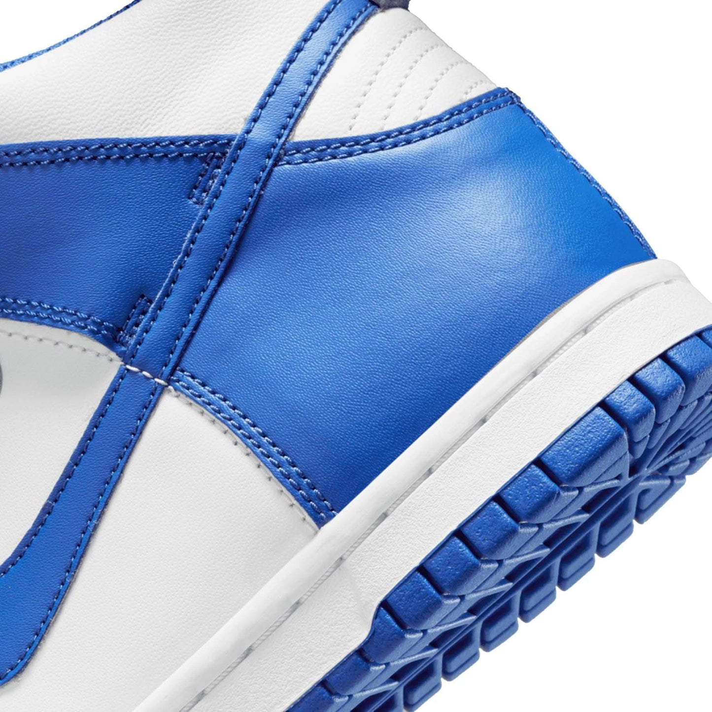 Nike Dunk High GS 'Kentucky' 2021 — UK 3 | EU 35.5 | US 3.5 — Alternate View 7
