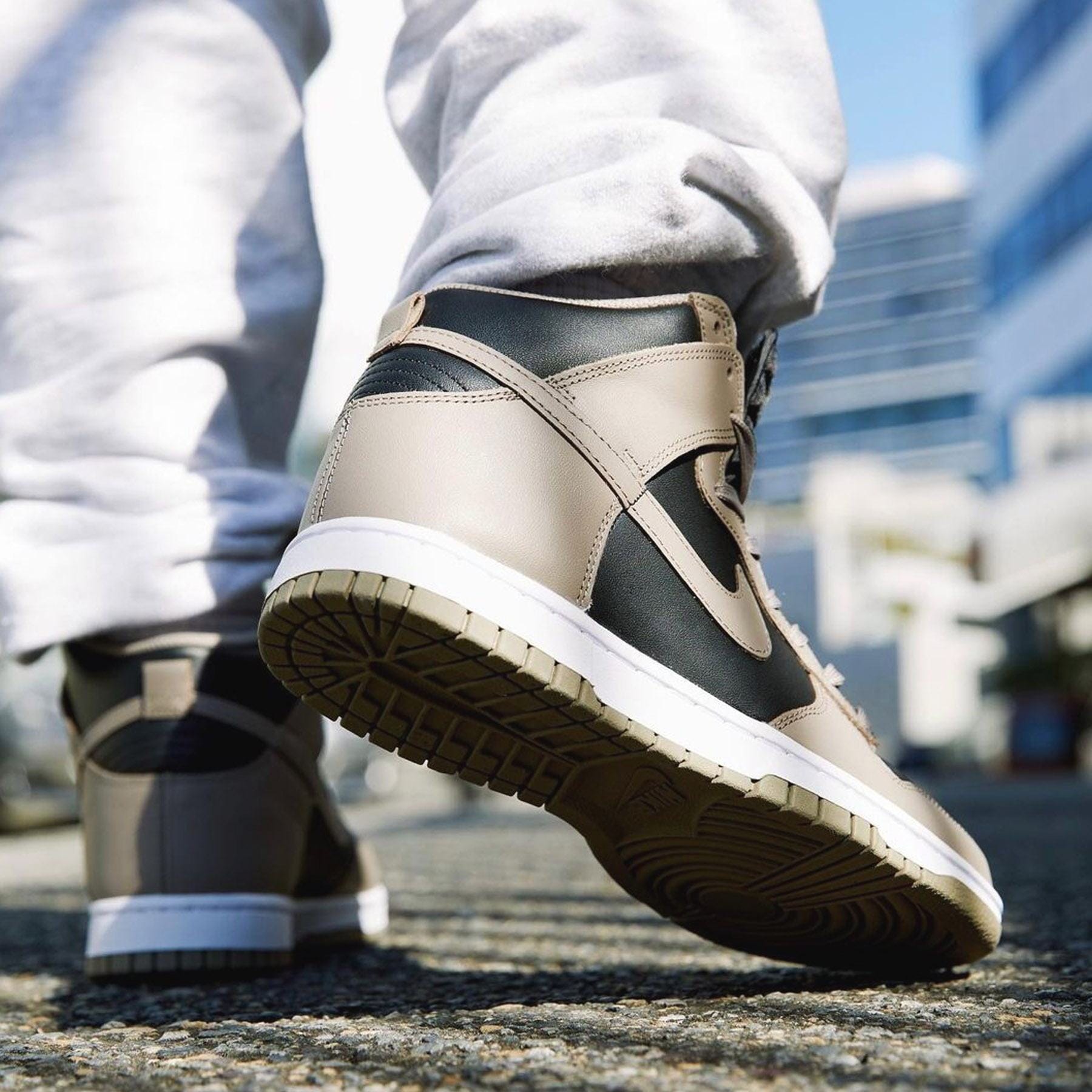 Nike Dunk High Wmns 'Moon Fossil' — UK 2.5 | EU 35.5 | US 5 — Alternate View 7