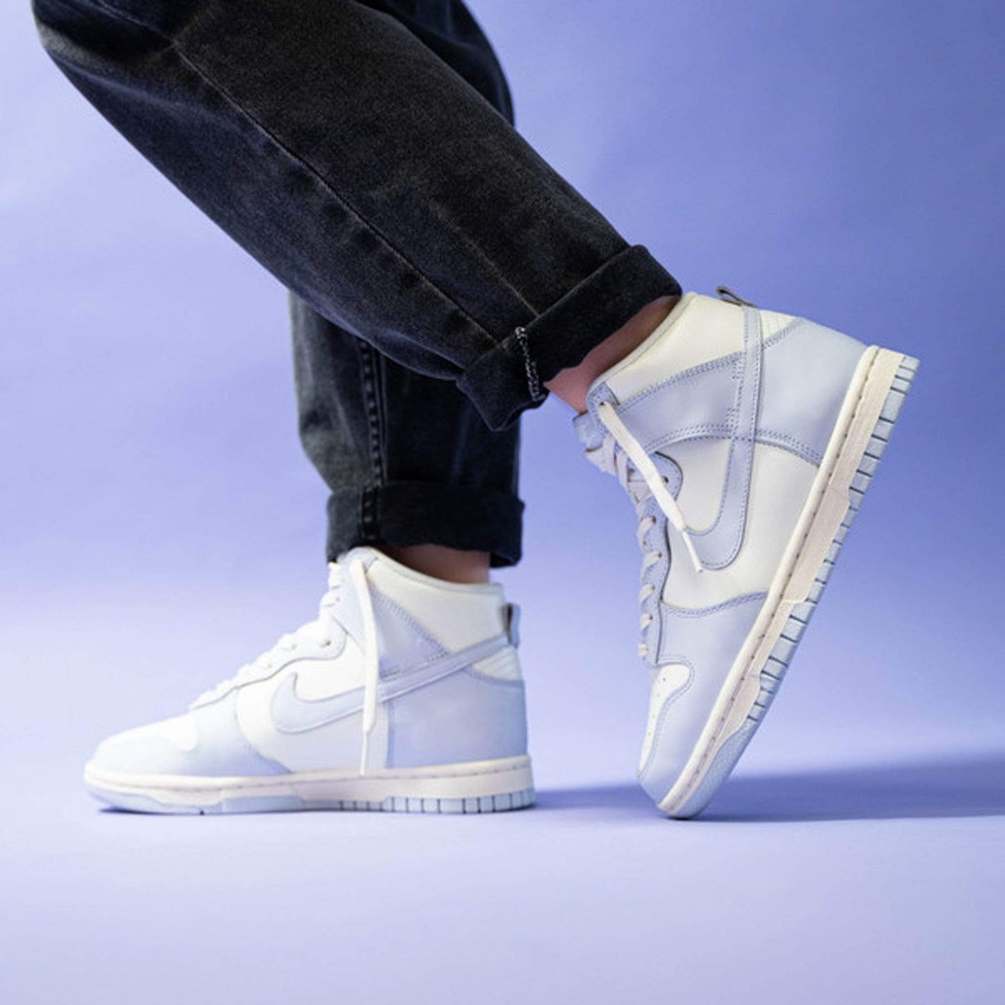 Nike Dunk Wmns High 'Football Grey' — UK 2.5 | EU 35.5 | US 5 — Alternate View 7