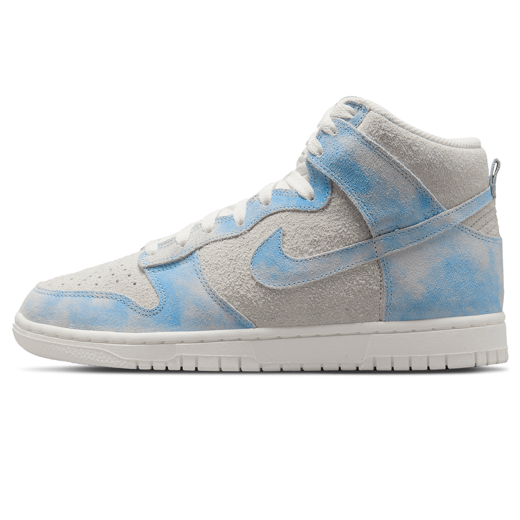 Nike Dunk High SE Wmns 'Clouds' — UK 2.5 | EU 35.5 | US 5 — Front View