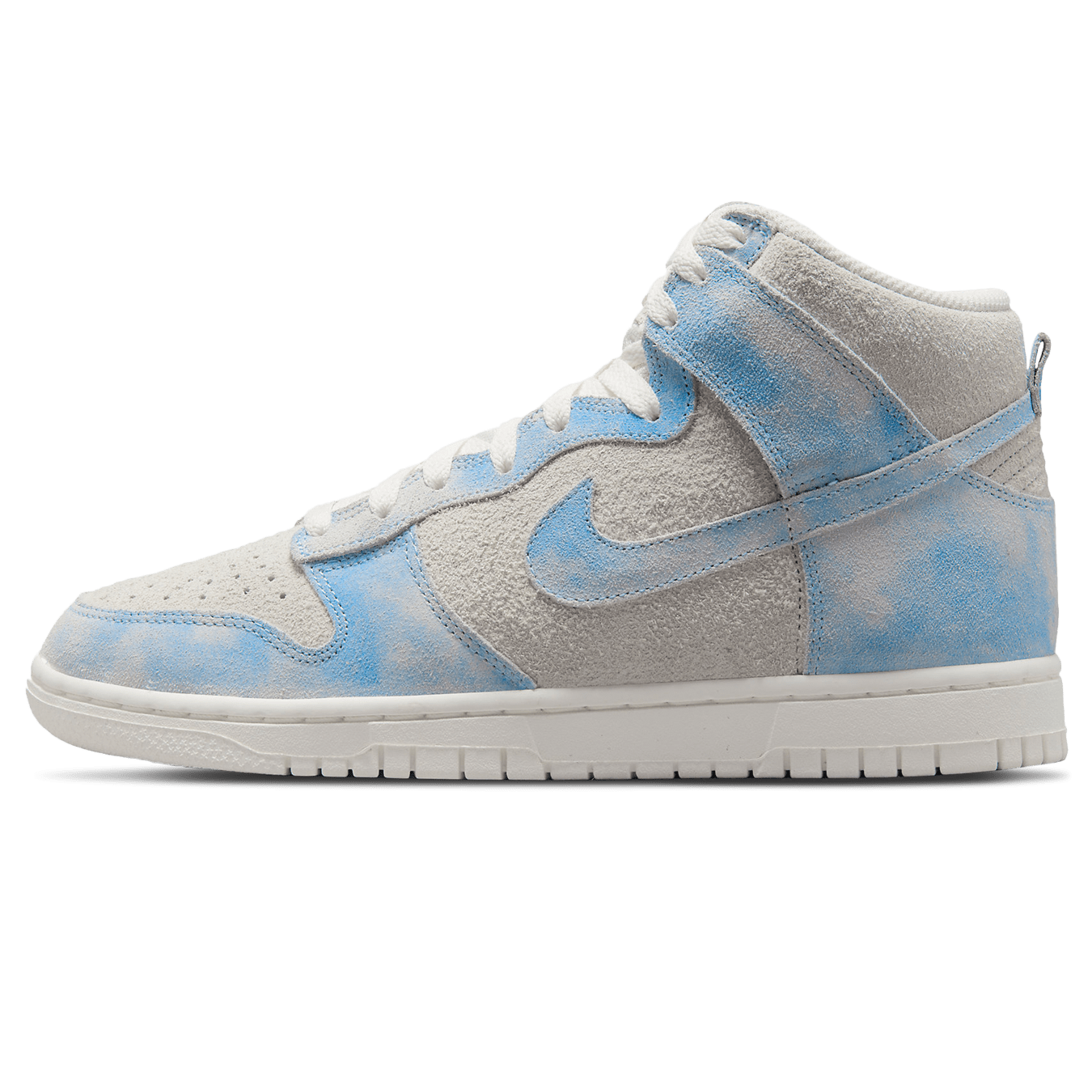 Nike Dunk High SE Wmns 'Clouds' — UK 2.5 | EU 35.5 | US 5 — Front View