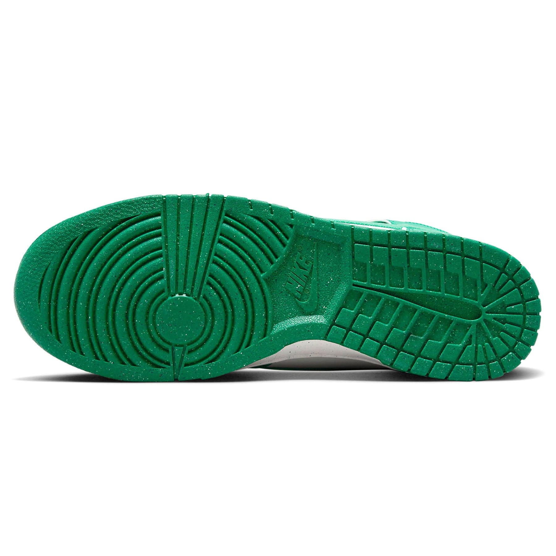 Dunk High SE 'Stadium Green' — UK 3 | EU 35.5 | US 3.5 — Detail View