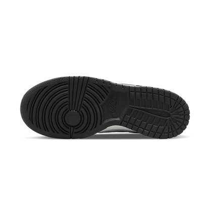 Nike Dunk Low GS 'Black White Metallic' — UK 13.5 | EU 32 | US 1Y — Detail View