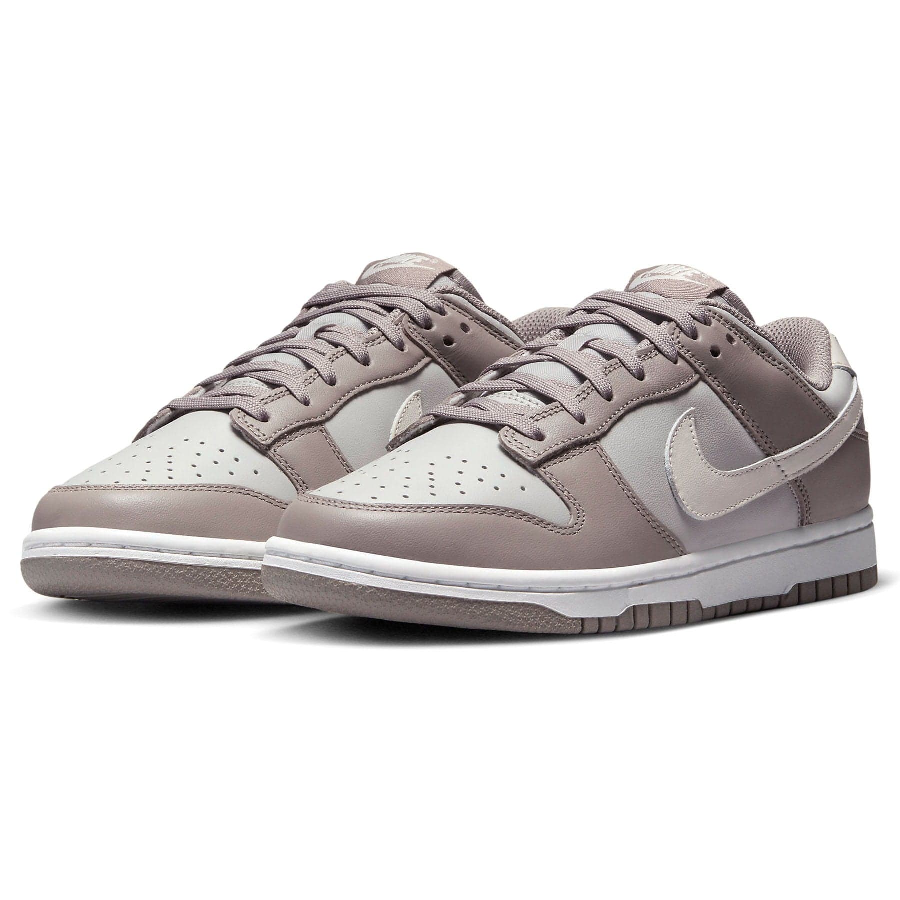 Nike Dunk Low Wmns 'Moon Fossil' — UK 2.5 | EU 35.5 | US 5 — Side View