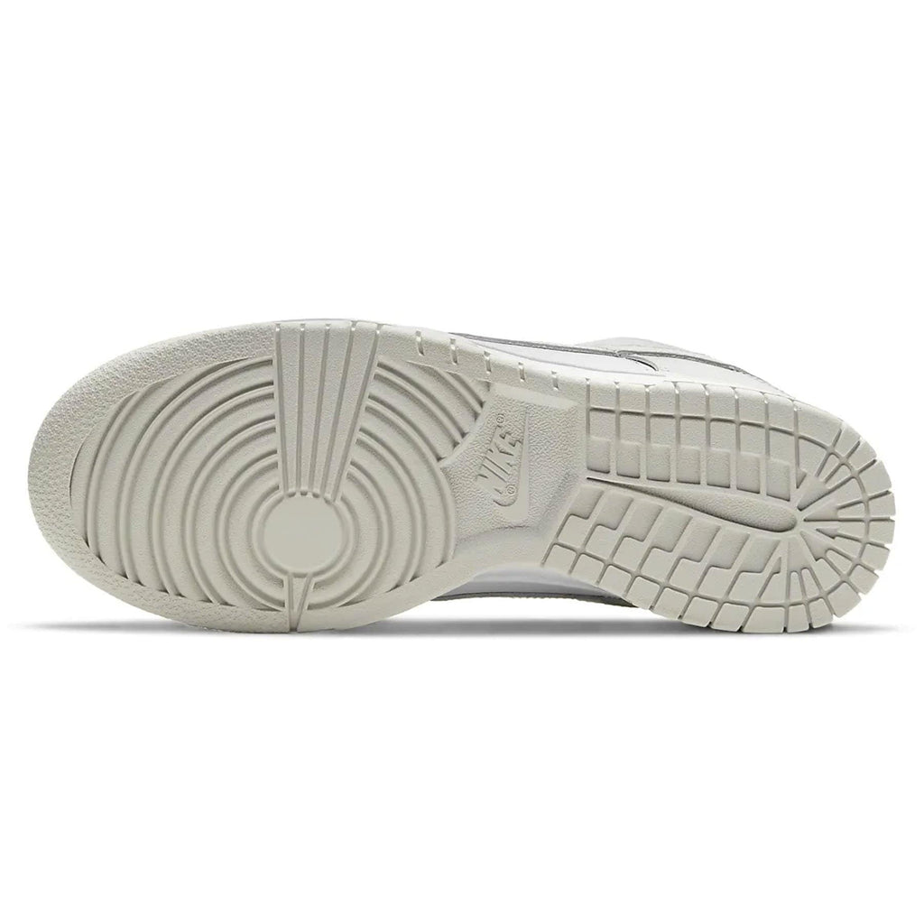 Nike Dunk Low Wmns 'Photon Dust' — UK 2.5 | EU 35.5 | US 5 — Detail View