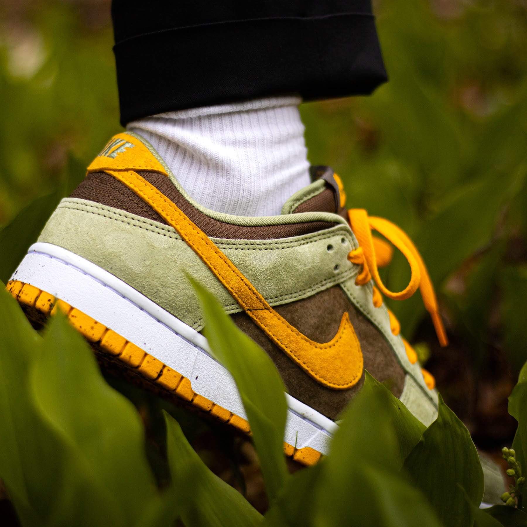 Nike Dunk Low ‘Dusty Olive’ — UK 3 | EU 35.5 | US 3.5 — Alternate View 7