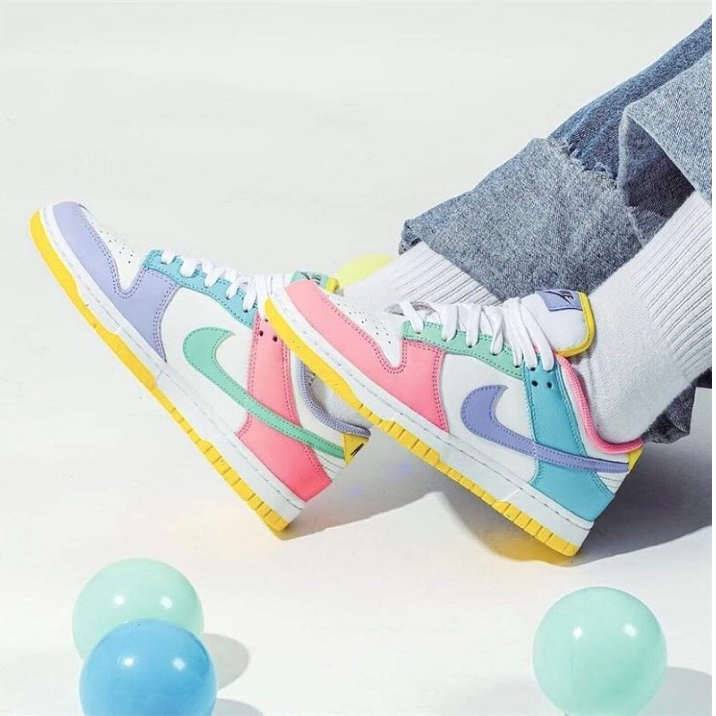 Nike Dunk Low SE WMNS 'Easter' — UK 2.5 | EU 35.5 | US 5 — Lifestyle View