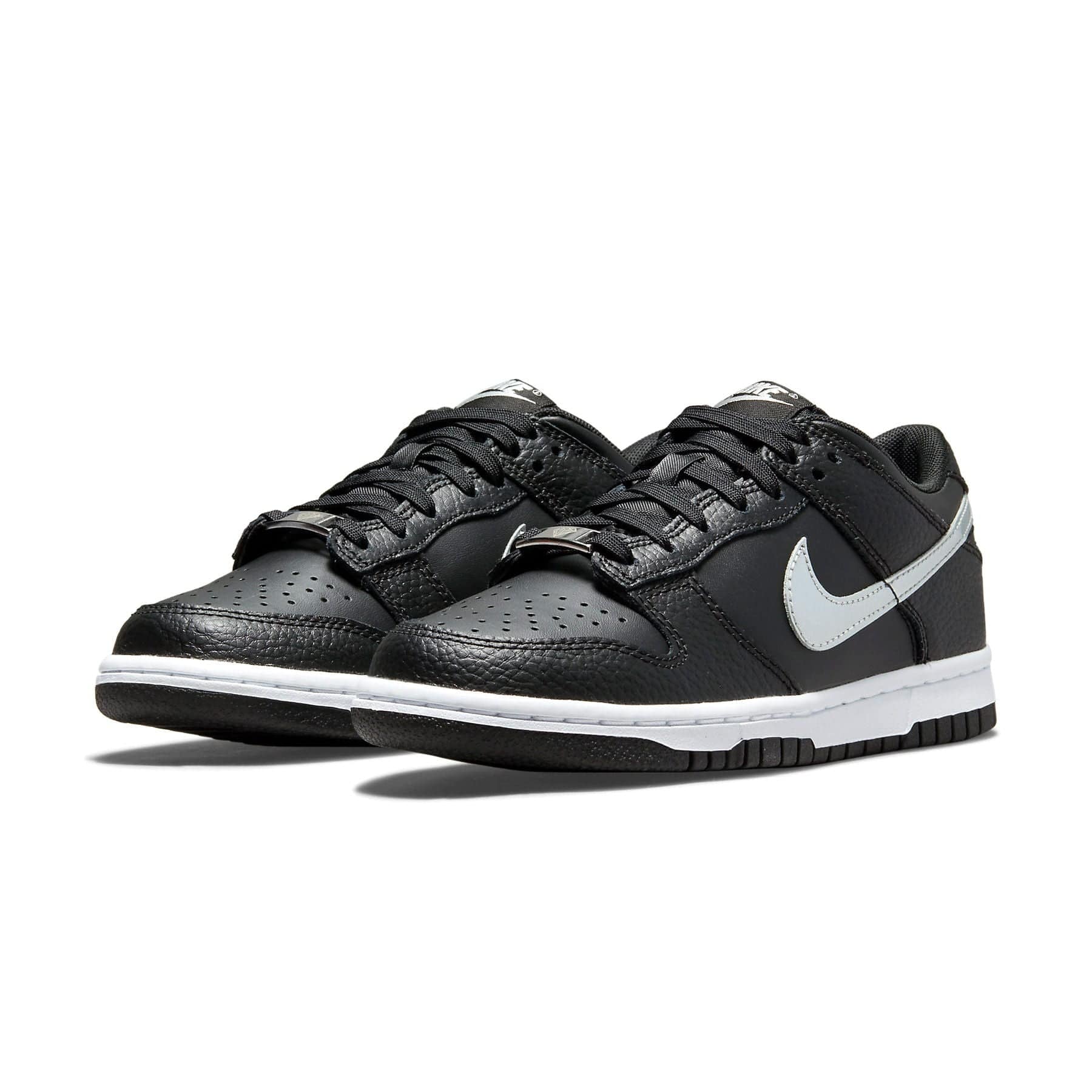 NBA x Nike Dunk Low EMB GS '75th Anniversary - Spurs' — UK 13.5 | EU 32 | US 1Y — Side View