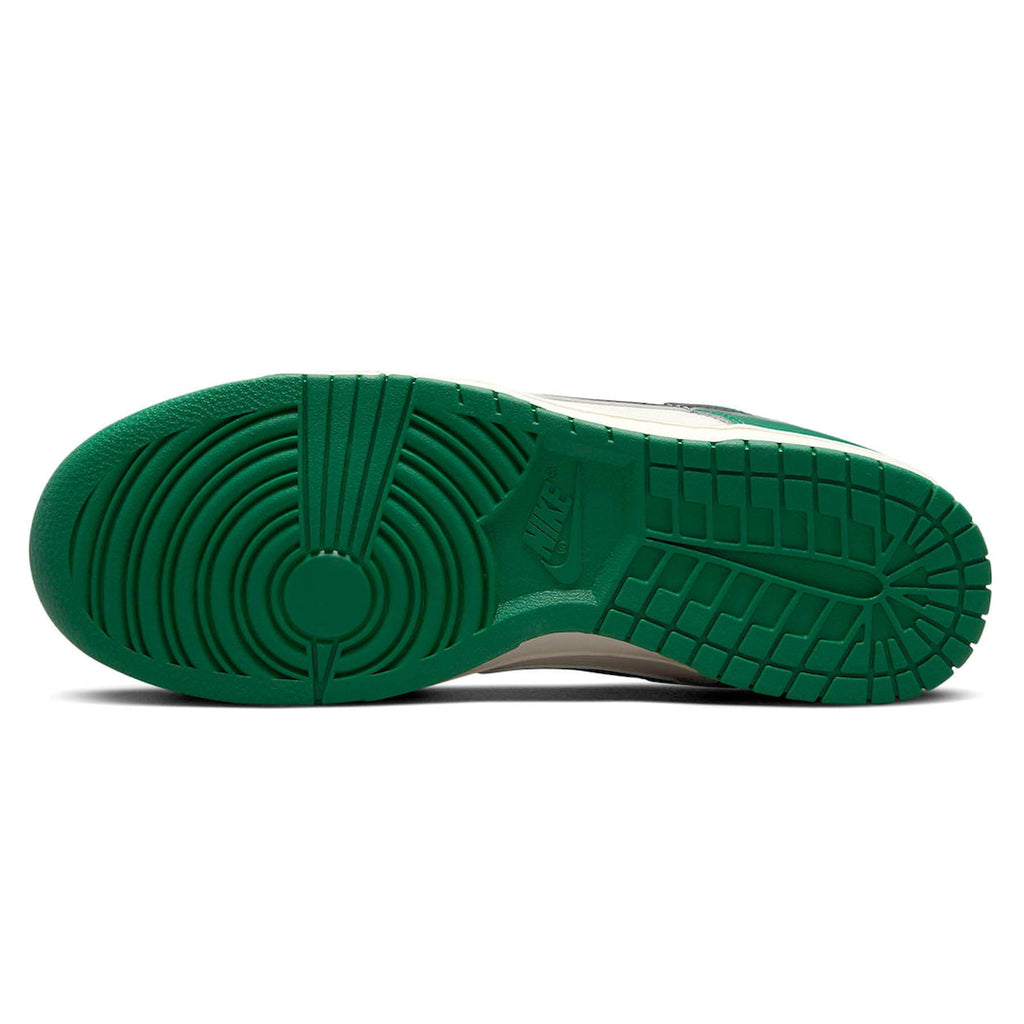 Nike Dunk Low SE 'Lottery Pack - Malachite' — UK 3 | EU 35.5 | US 3.5 — Detail View