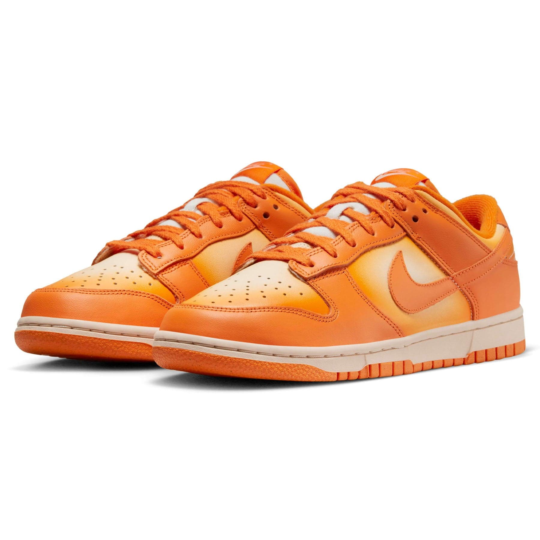 Nike Dunk Low Wmns 'Magma Orange' — UK 2.5 | EU 35.5 | US 5 — Side View