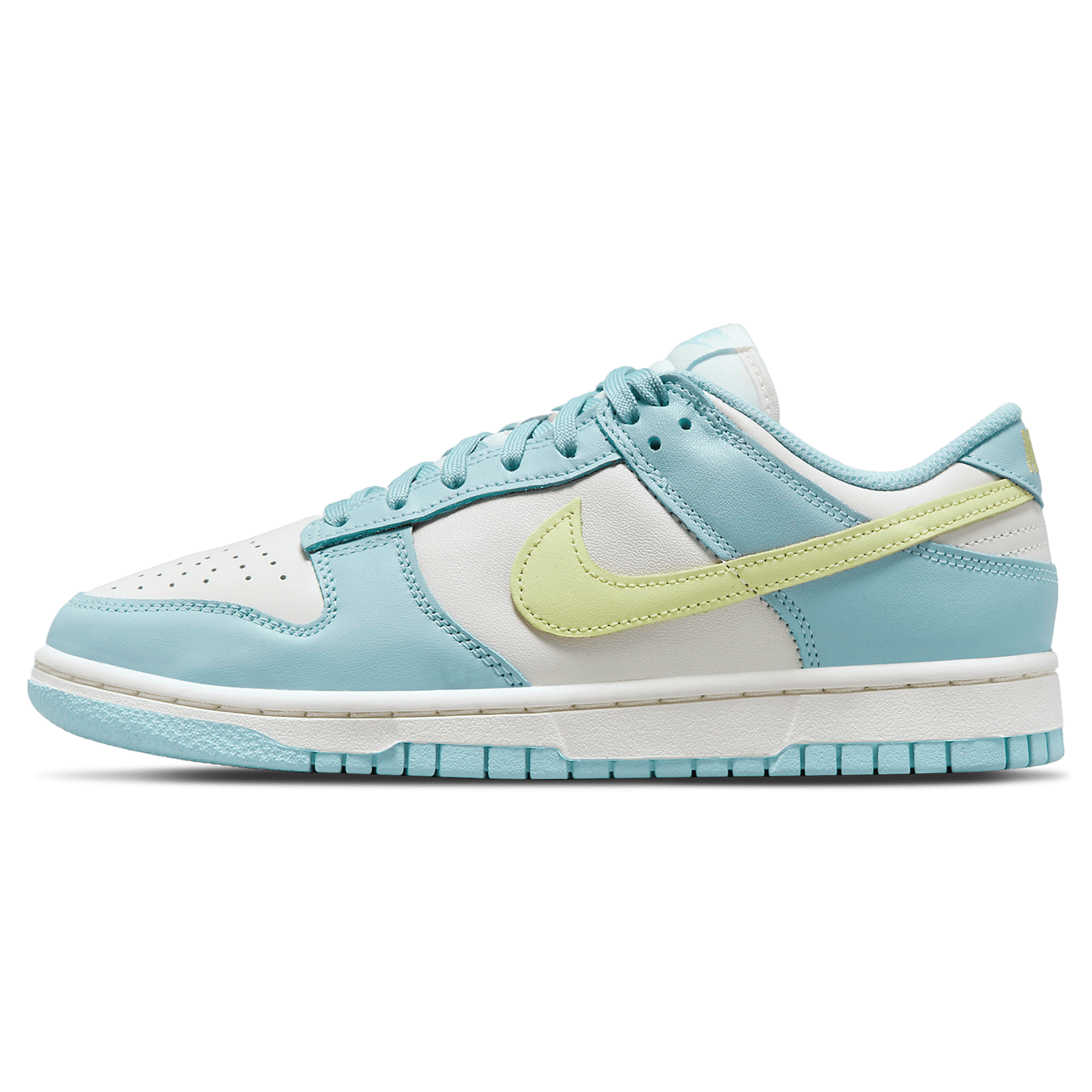 Nike Dunk Low Wmns 'Ocean Bliss' — UK 2.5 | EU 35.5 | US 5 — Front View