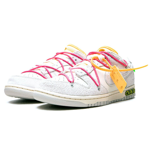 Off-White x Nike Dunk Low 'Lot 17 of 50' — UK 3 | EU 35.5 | US 3.5 — Side View