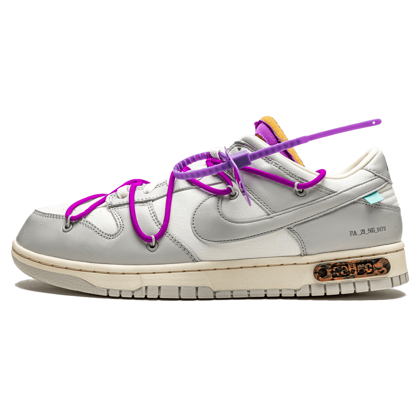 Off-White x Nike Dunk Low 'Lot 28 of 50' — UK 3 | EU 35.5 | US 3.5 — Front View