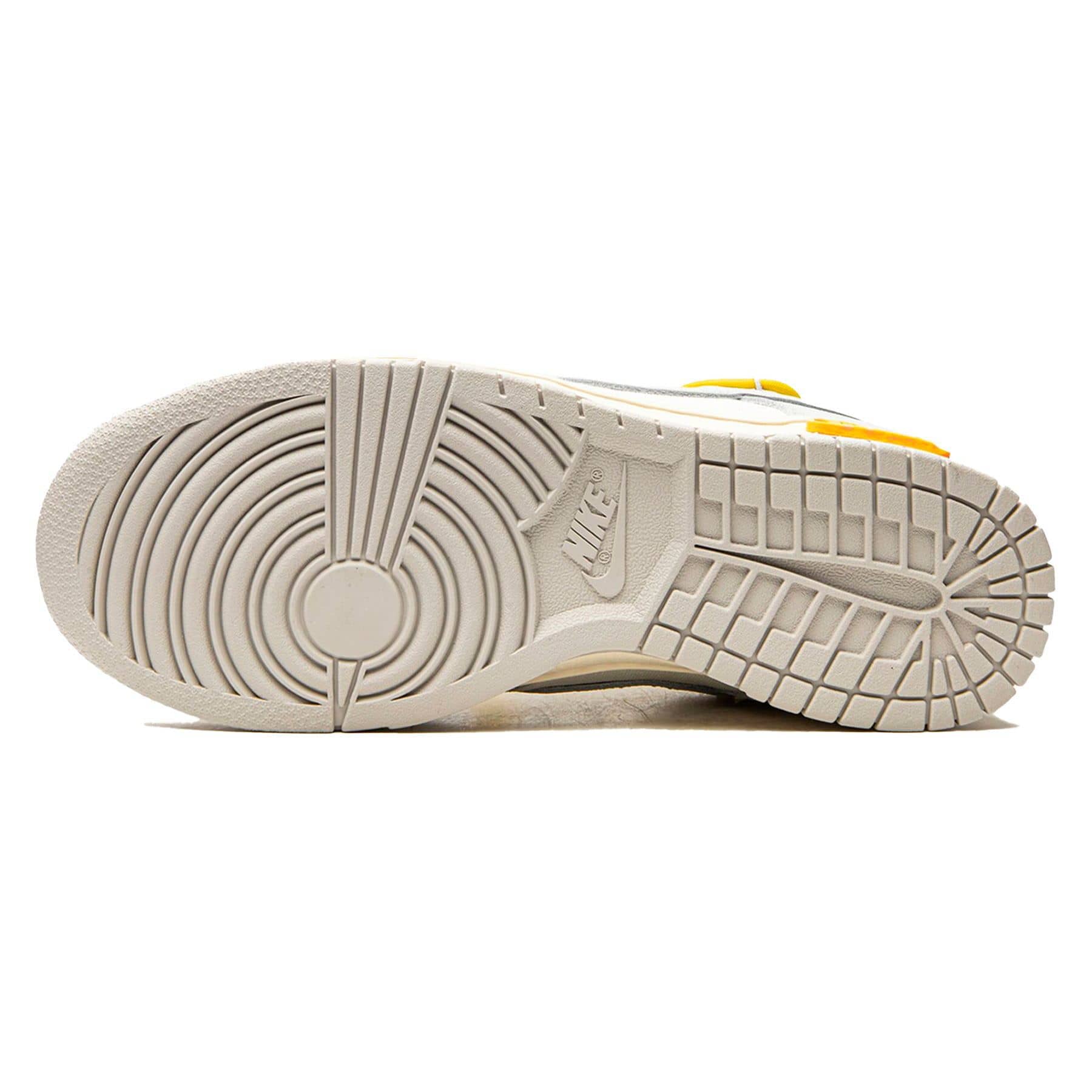 Off-White x Nike Dunk Low 'Lot 29 of 50' — UK 3 | EU 35.5 | US 3.5 — Detail View
