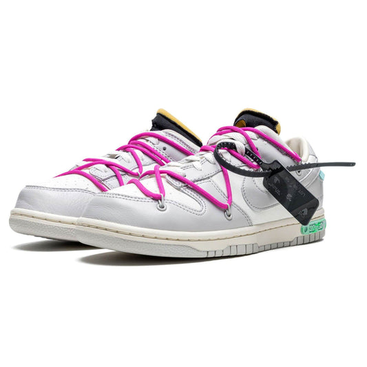 Off-White x Nike Dunk Low 'Lot 30 of 50' — UK 3 | EU 35.5 | US 3.5 — Side View