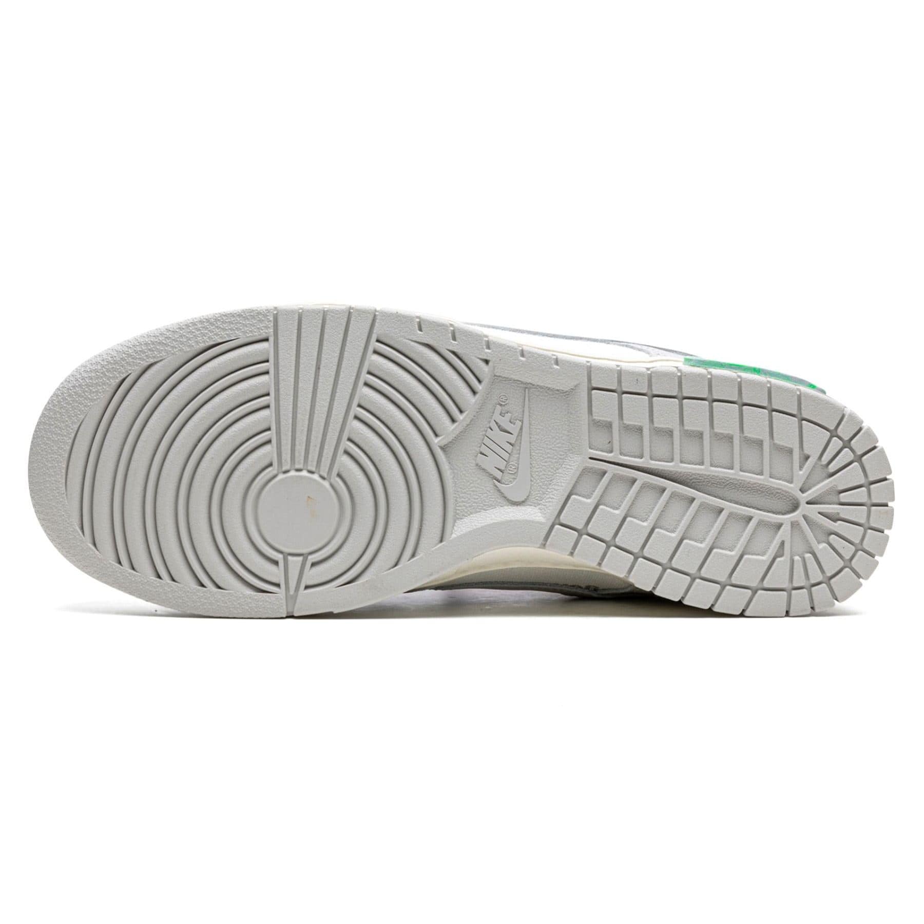 Off-White x Nike Dunk Low 'Lot 30 of 50' — UK 3 | EU 35.5 | US 3.5 — Detail View