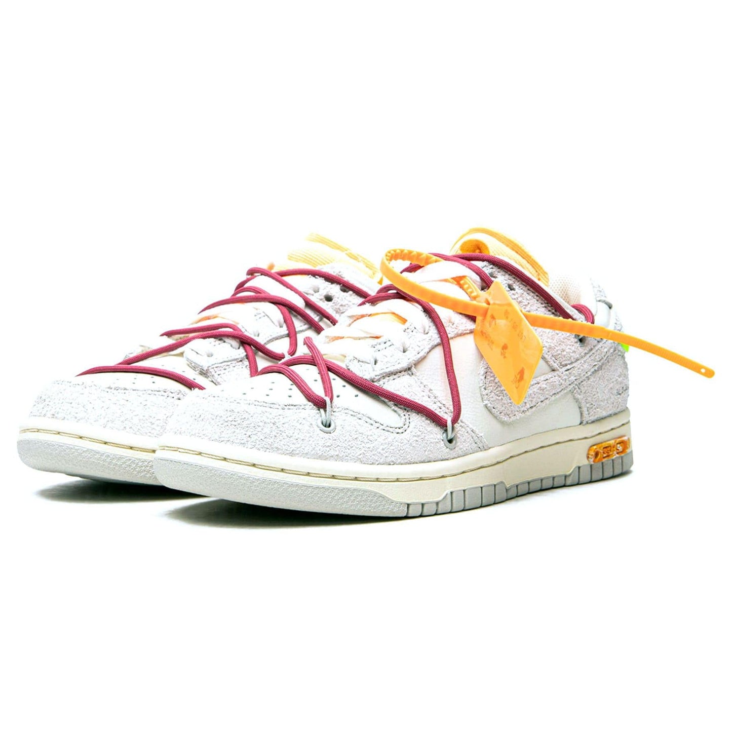 Off-White x Nike Dunk Low 'Lot 35 of 50' — UK 3 | EU 35.5 | US 3.5 — Side View