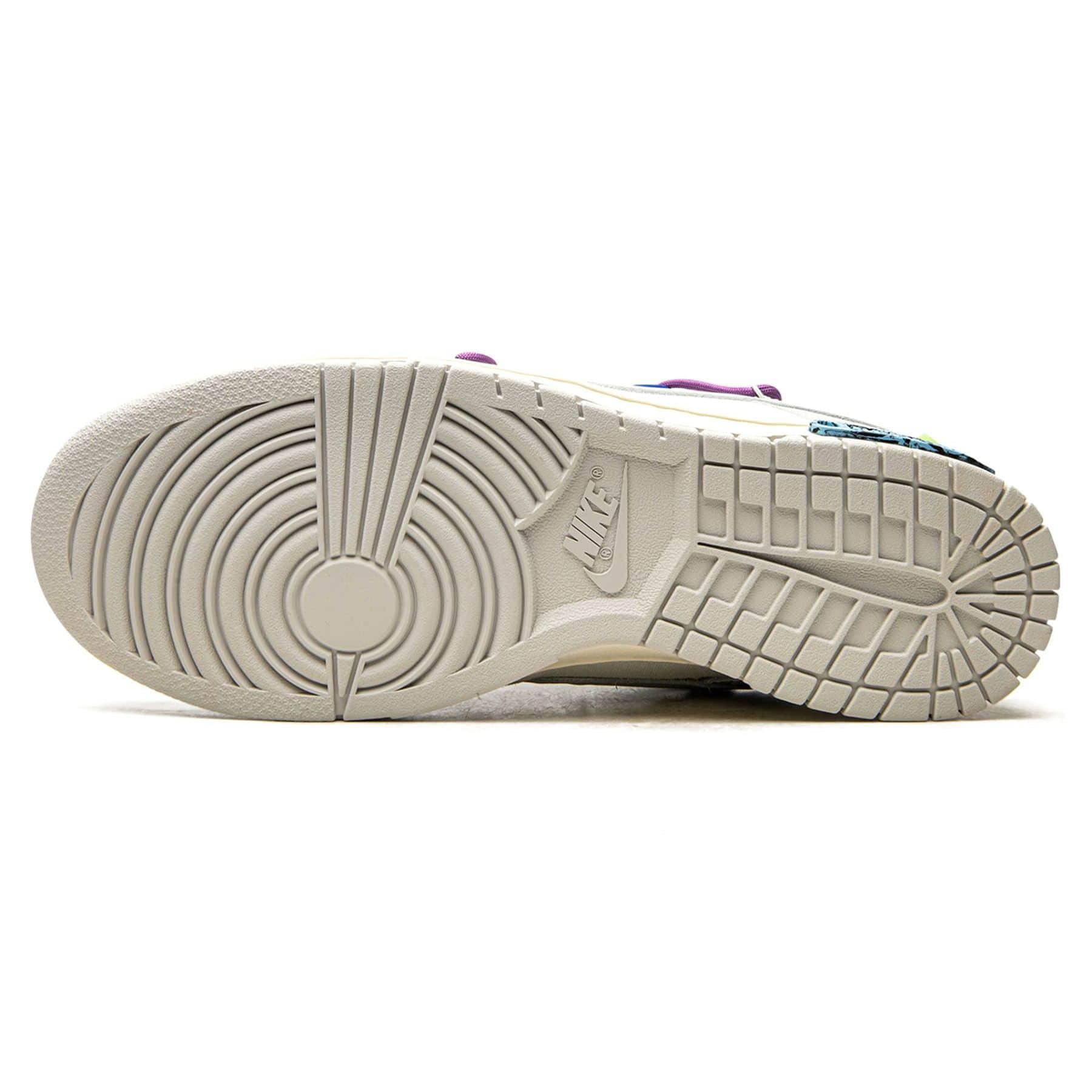 Off-White x Nike Dunk Low 'Lot 48 of 50' — UK 3 | EU 35.5 | US 3.5 — Detail View