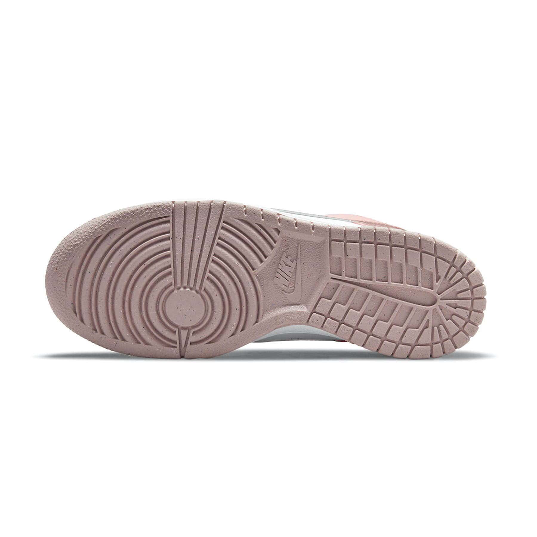 Nike Dunk Low GS 'Pink Velvet' — UK 13.5 | EU 32 | US 1Y — Detail View
