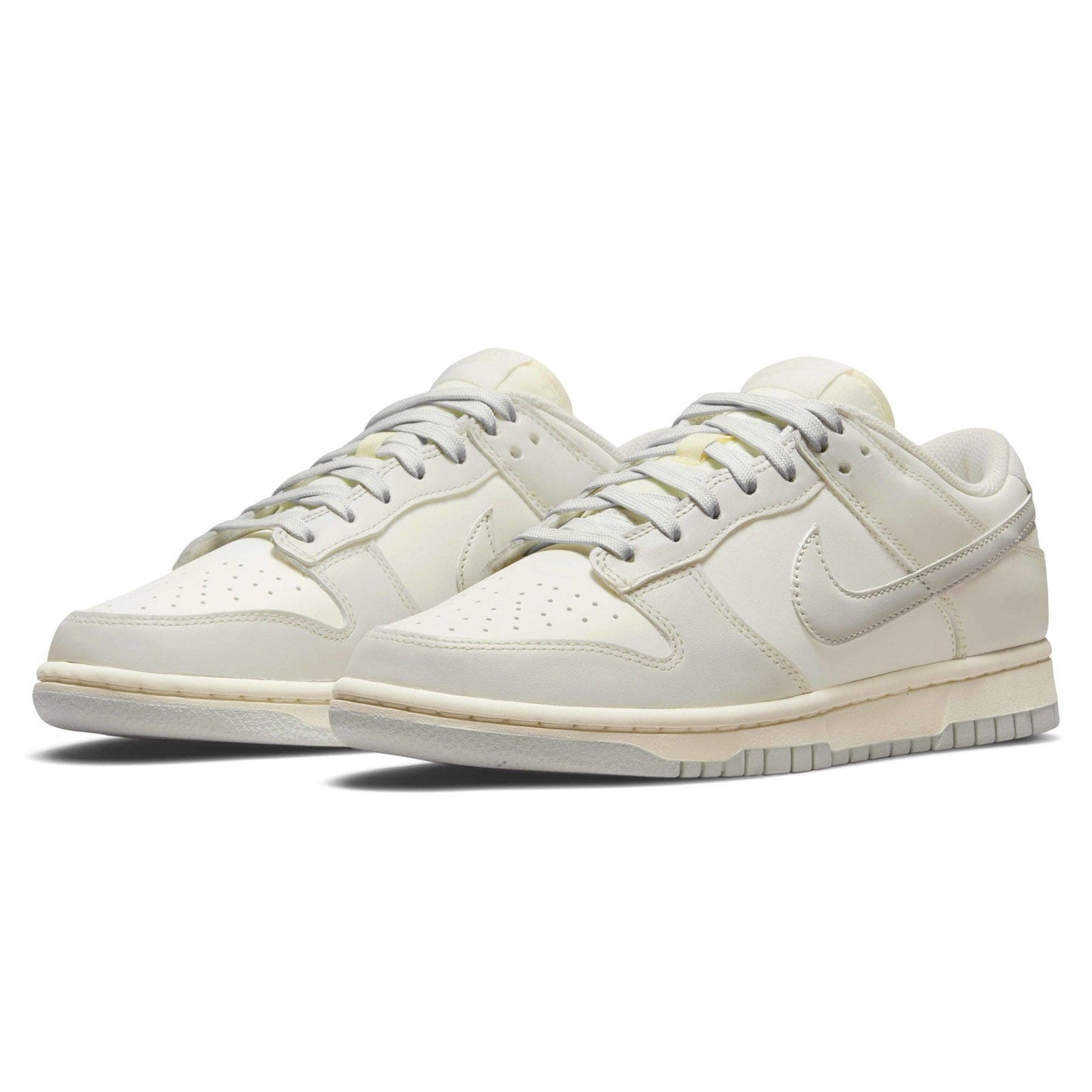 Nike Dunk Low Wmns 'Light Bone' — UK 2.5 | EU 35.5 | US 5 — Side View