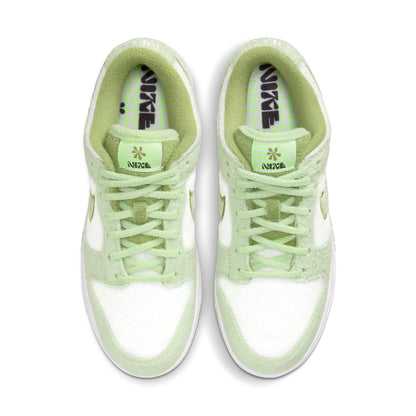 Nike Dunk Low SE Wmns 'Fleece - Honeydew' — UK 2.5 | EU 35.5 | US 5 — Back View