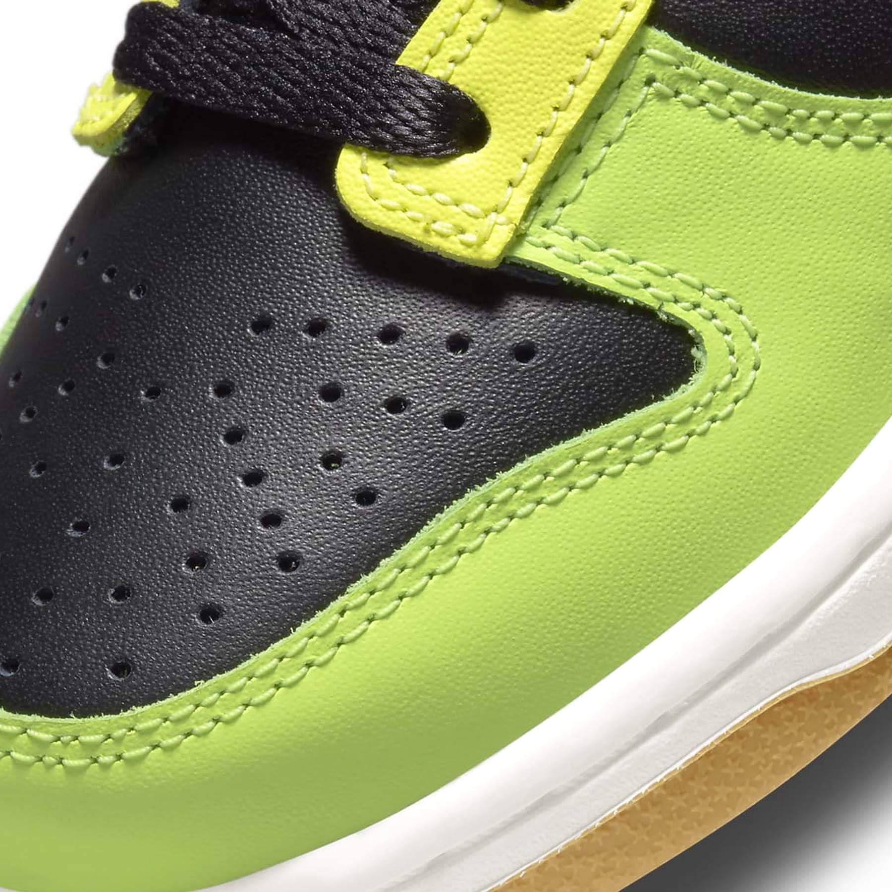 Nike Dunk Low SE GS 'Free.99 - Black' — UK 13.5 | EU 32 | US 1Y — Lifestyle View