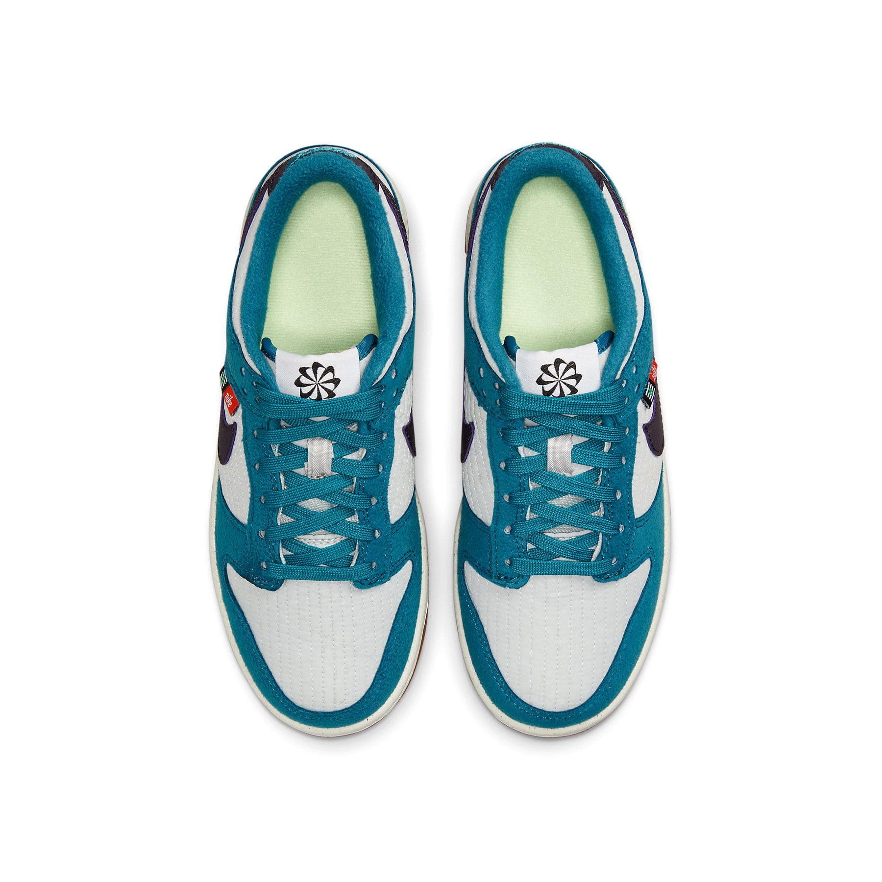 Nike Dunk Low SE GS 'Toasty - Rift Blue' — UK 13.5 | EU 32 | US 1Y — Back View