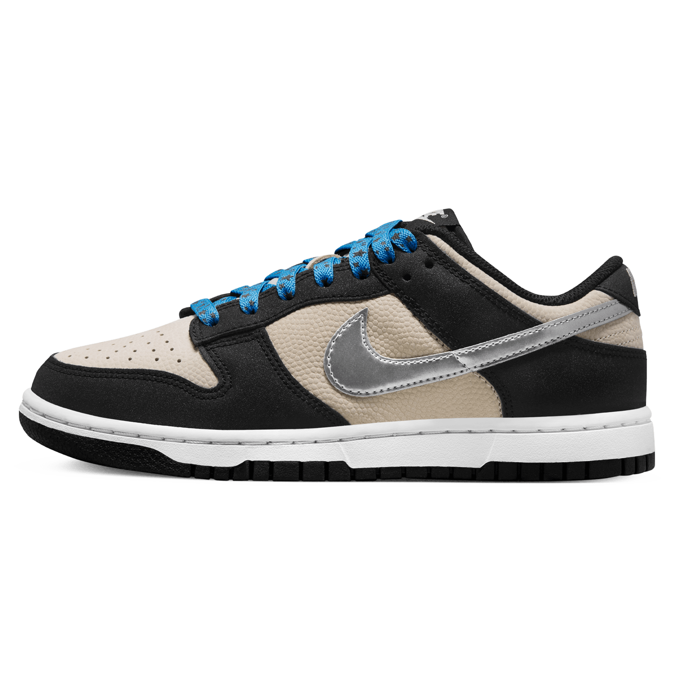 Nike Dunk Low Wmns 'Starry Laces' — UK 2.5 | EU 35.5 | US 5 — Front View