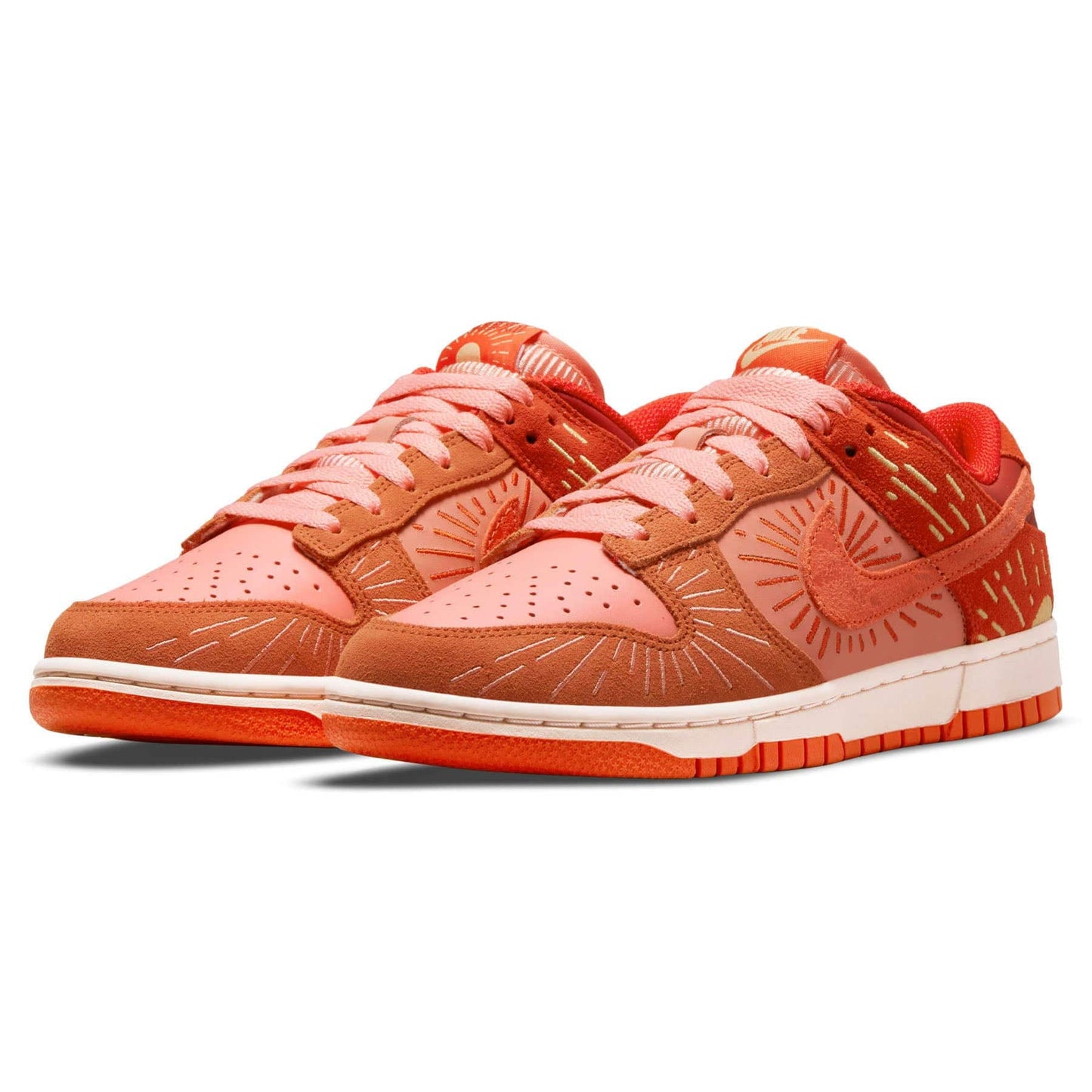 Nike Dunk Low Wmns 'Winter Solstice' — UK 2.5 | EU 35.5 | US 5 — Side View