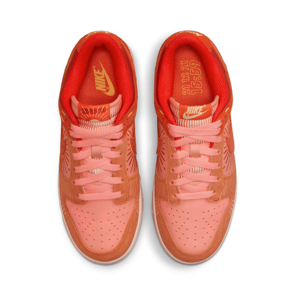 Nike Dunk Low Wmns 'Winter Solstice' — UK 2.5 | EU 35.5 | US 5 — Back View