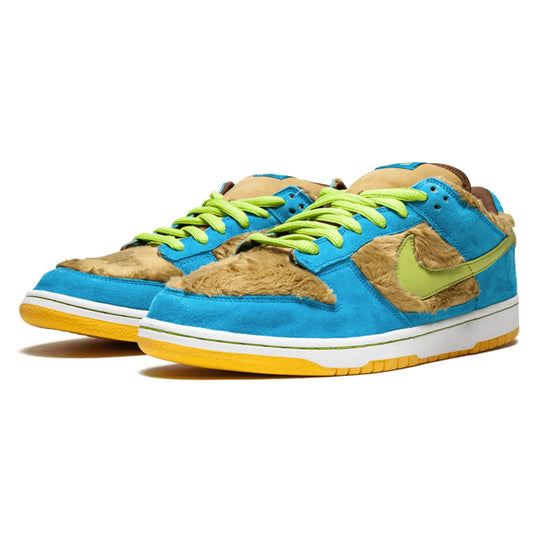 Nike Dunk Low Premium SB 'Three Bears' — UK 3 | EU 35.5 | US 3.5 — Side View