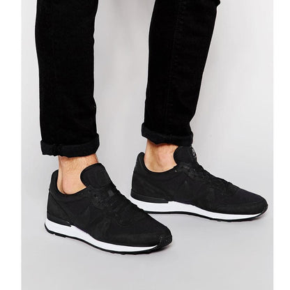 NIKE INTERNATIONALIST TP 'FLEECE PACK' BLACK — UK 3 | EU 35.5 | US 3.5 — Lifestyle View