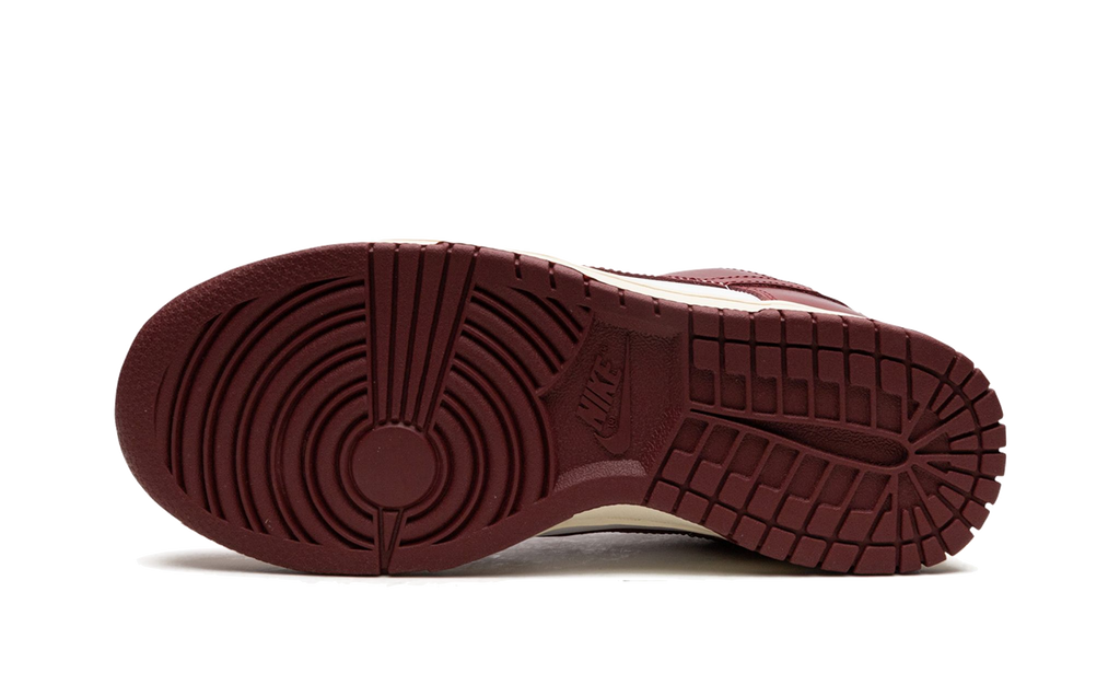 Nike Dunk Low PRM Team Red