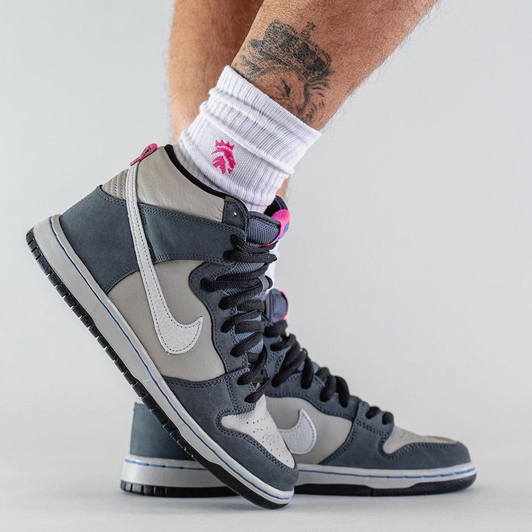 Nike Dunk High Pro SB 'Medium Grey' — UK 3 | EU 35.5 | US 3.5 — Lifestyle View