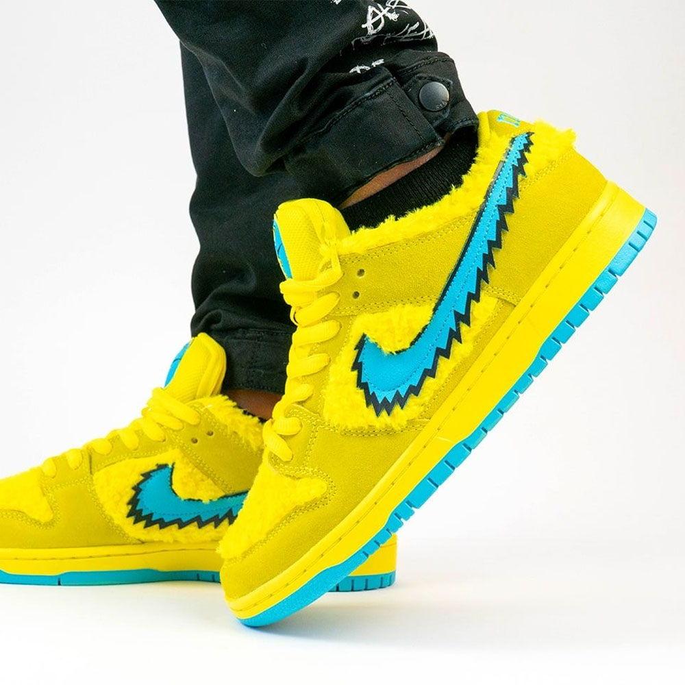 Grateful Dead x Nike Dunk Low SB 'Yellow Bear' — UK 3 | EU 35.5 | US 3.5 — Lifestyle View